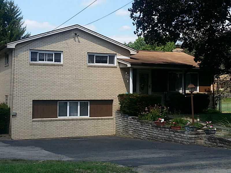 1040 Robbins Station Road North Huntingdon, PA 15642 - Photo 1 of 25 Exterior Front.