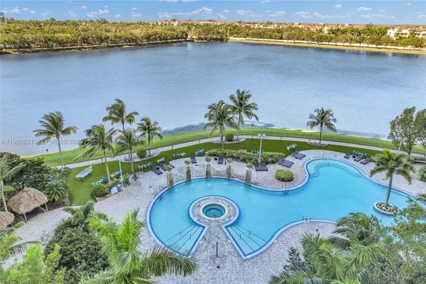 $3,100 | 2681 North Flamingo Road, Unit 1903S, Sunrise, FL 33323