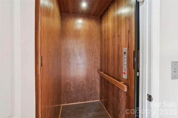 $599,950 | 116 Dalya Road, Swannanoa, NC 28778