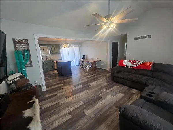 $245,000 | 712 Maple Street, Wellington, MO 64097