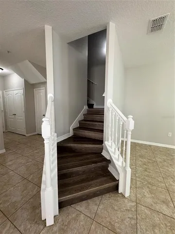 a view of entryway and gallery