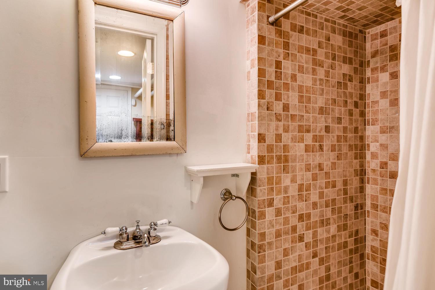 3622 Ednor Road Baltimore, MD 21218 - Photo 26 of 30