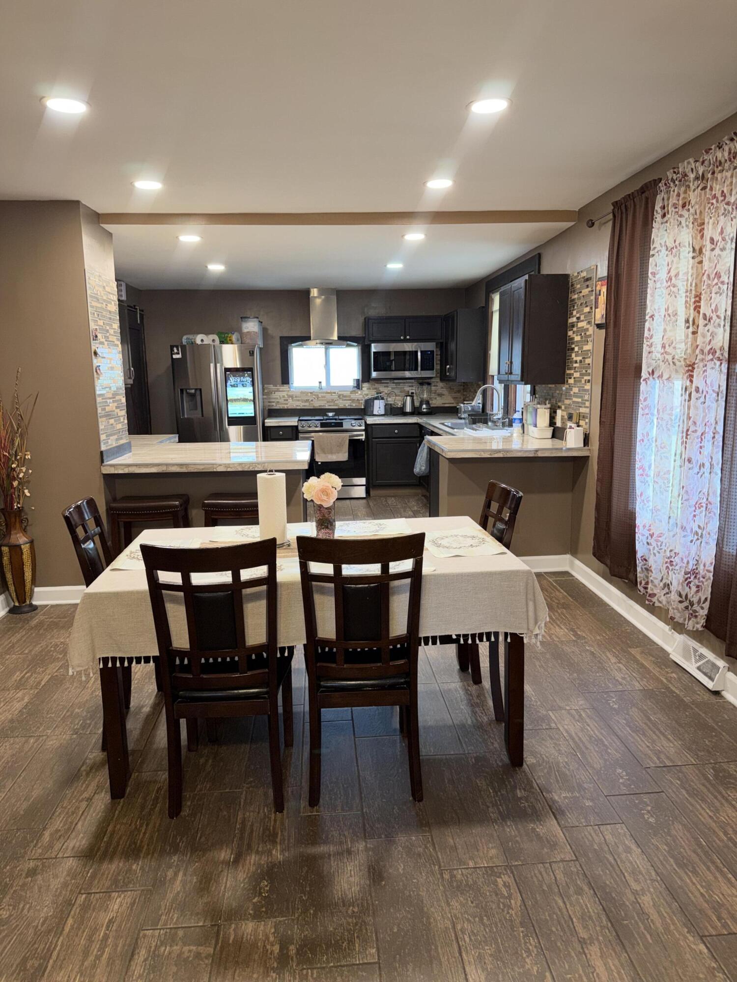 1226 Goold Street Racine, WI 53402 - Photo 3 of 14 IMG_2348