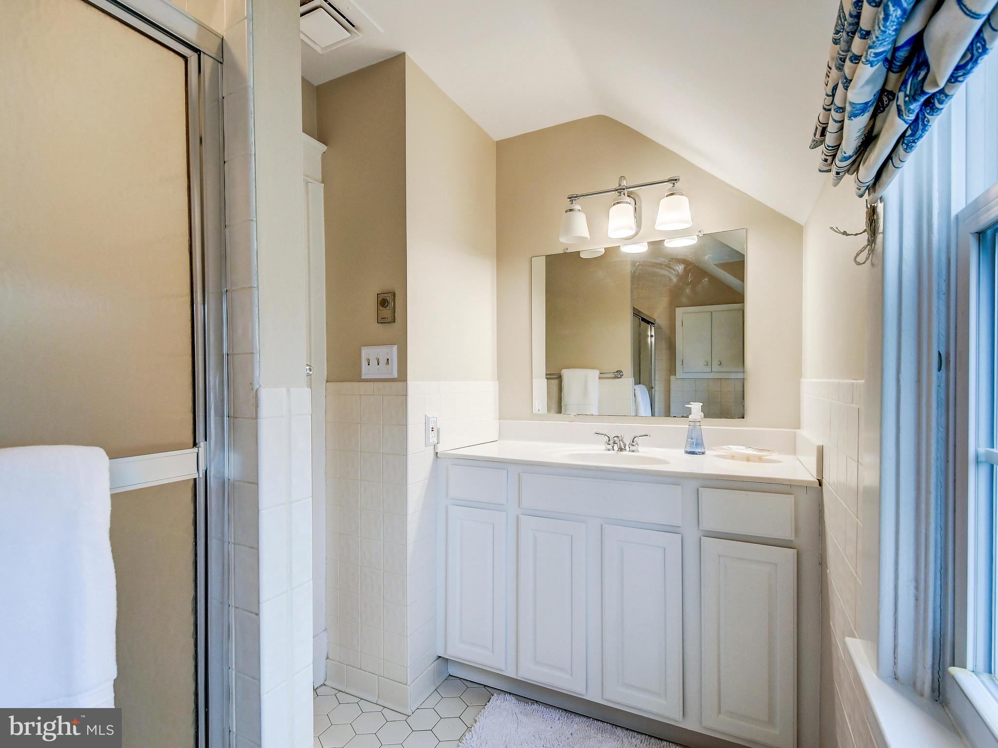 6415 Pinehurst Road Baltimore, MD 21212 - Photo 29 of 40
