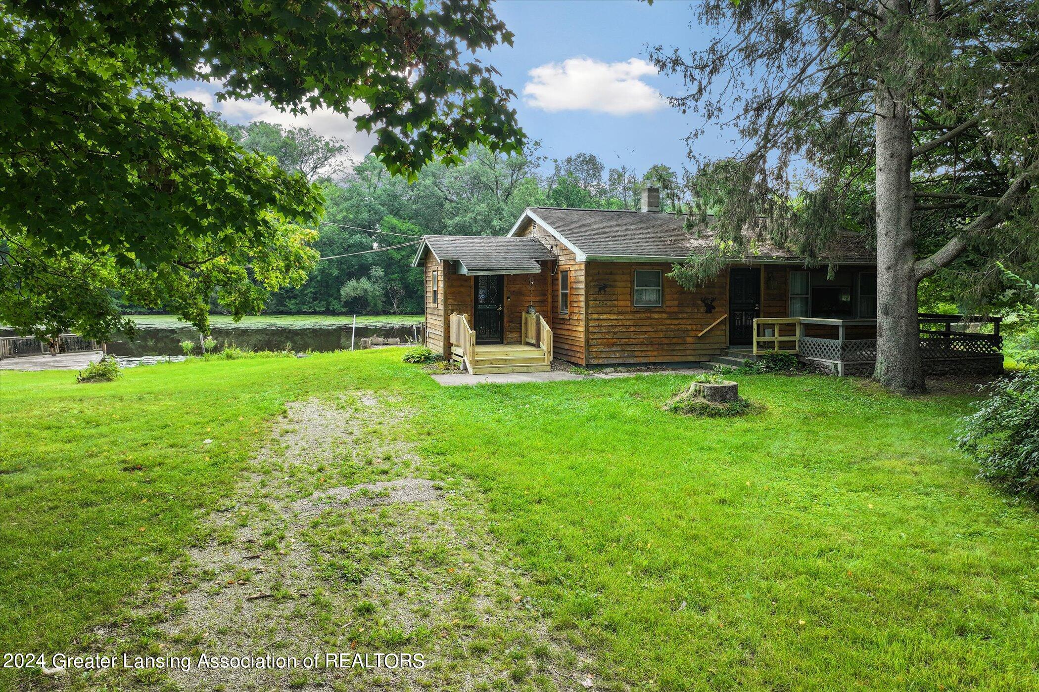 304 Olivet Road Bellevue, MI 49021 - Photo 1 of 23 front