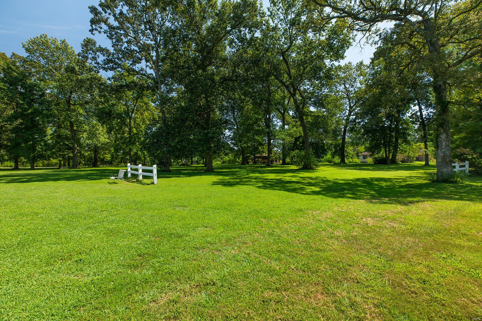 34686 Gun Club Road Brighton, IL 62012 - Photo 18 of 63