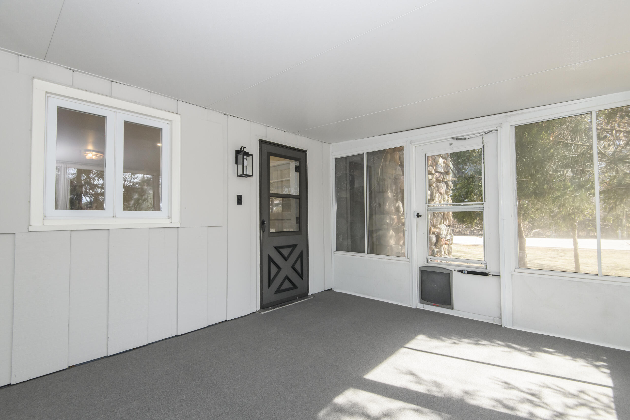 745 North Green Bay Road Grafton, WI 53024 - Photo 14 of 44 745 N Green Bay-26