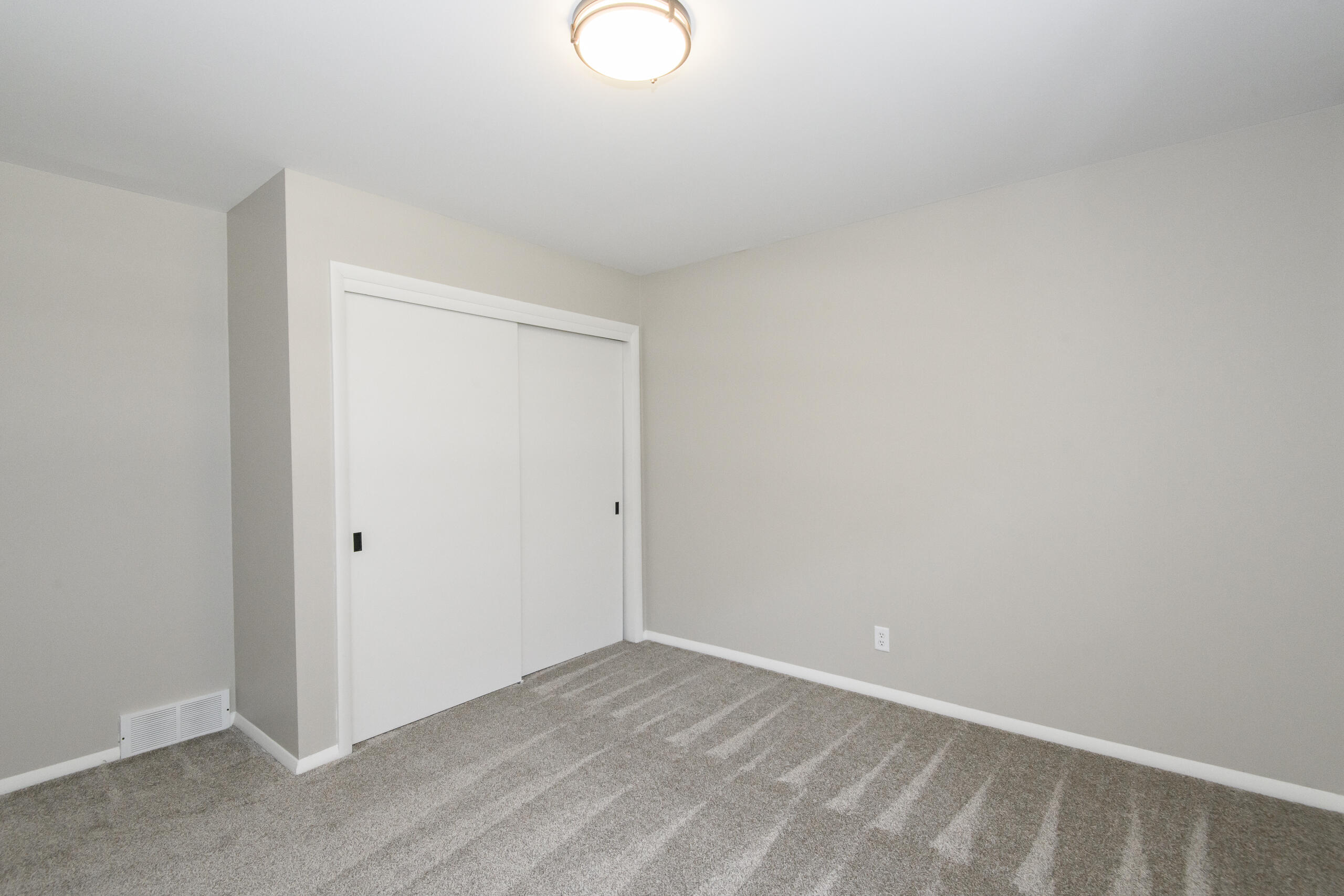 745 North Green Bay Road Grafton, WI 53024 - Photo 22 of 44 745 N Green Bay-33