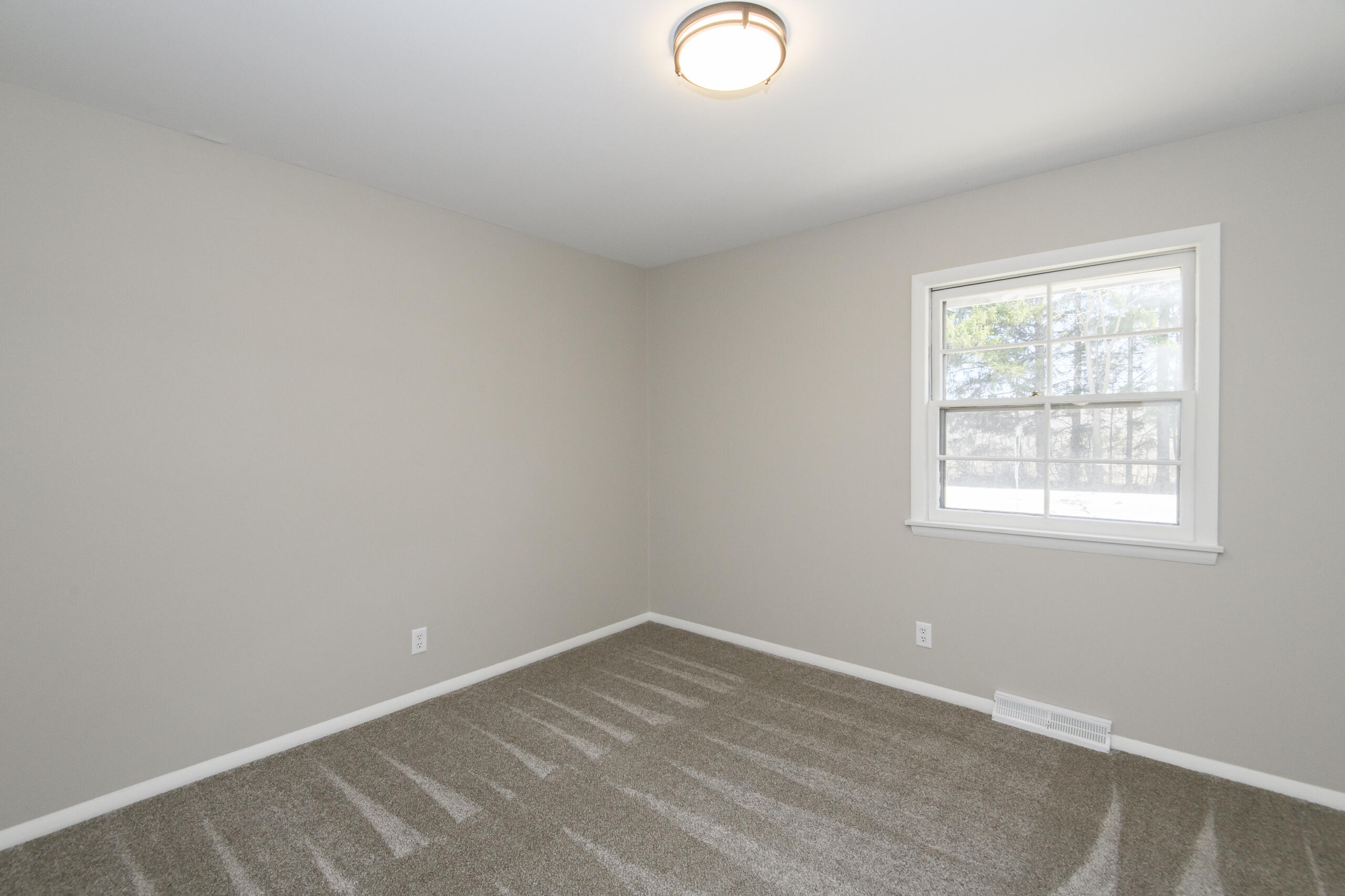 745 North Green Bay Road Grafton, WI 53024 - Photo 23 of 44 745 N Green Bay-32