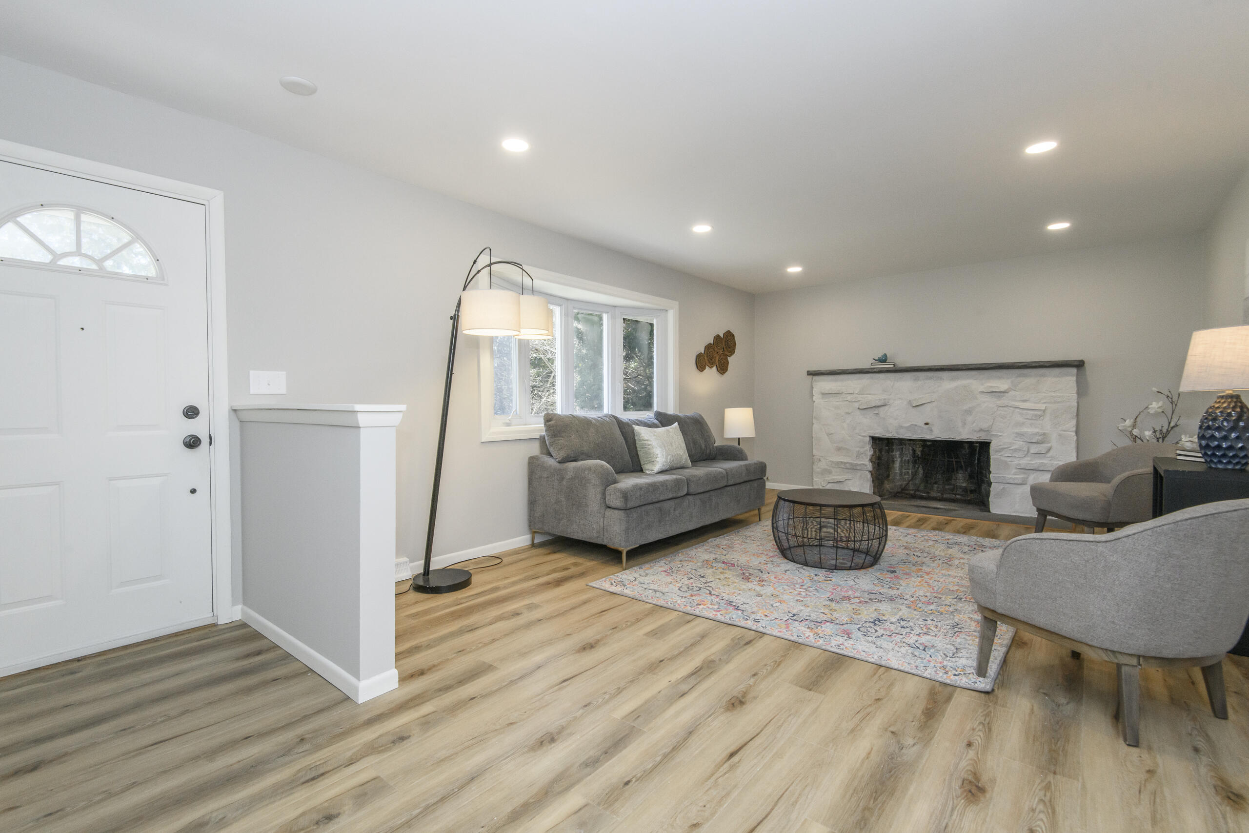 745 North Green Bay Road Grafton, WI 53024 - Photo 4 of 44 745 N Green Bay-11