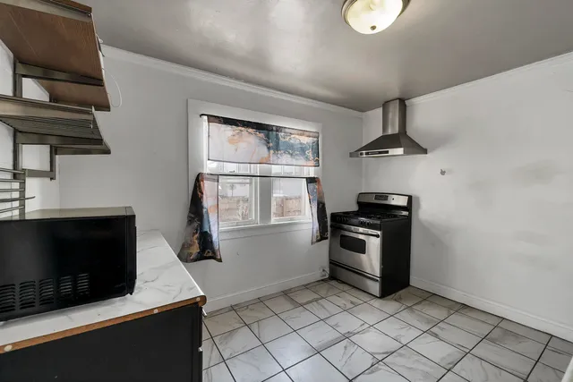 $390,000 | 1327 Doty Street, Green Bay, WI 54301