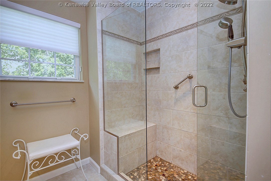 1715 Sierra Road Charleston, WV 25314 - Photo 18 of 30 Gallery Image 18
