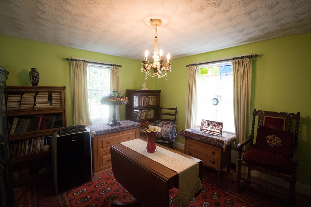 33 Walnut Street Reading, MA 01867 - Photo 9 of 9