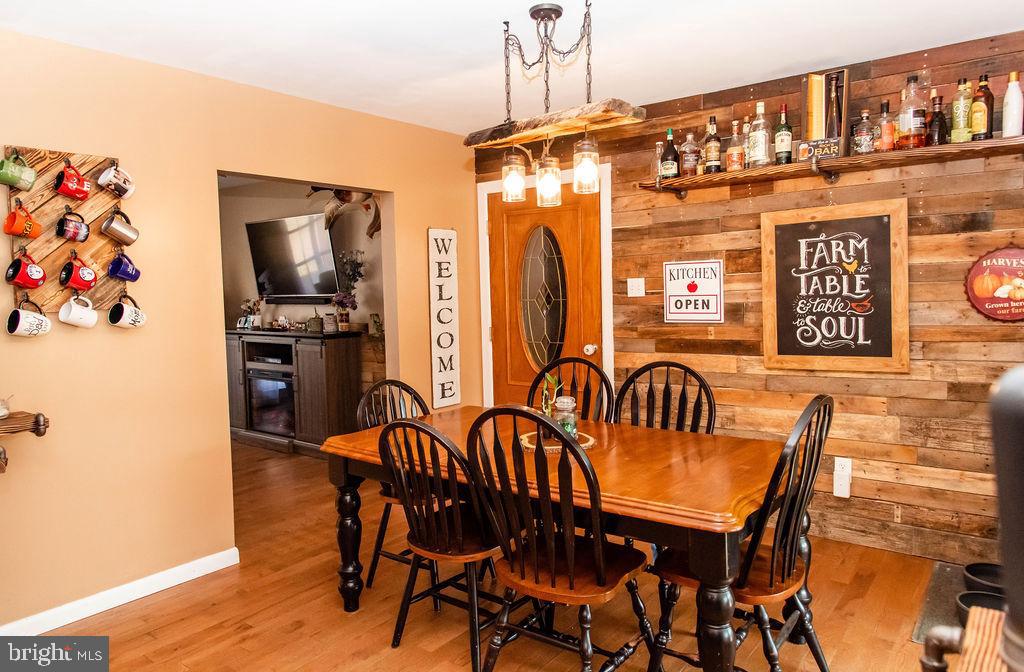 1406 New Brooklyn Road Williamstown, NJ 08094 - Photo 7 of 27 Dining Room