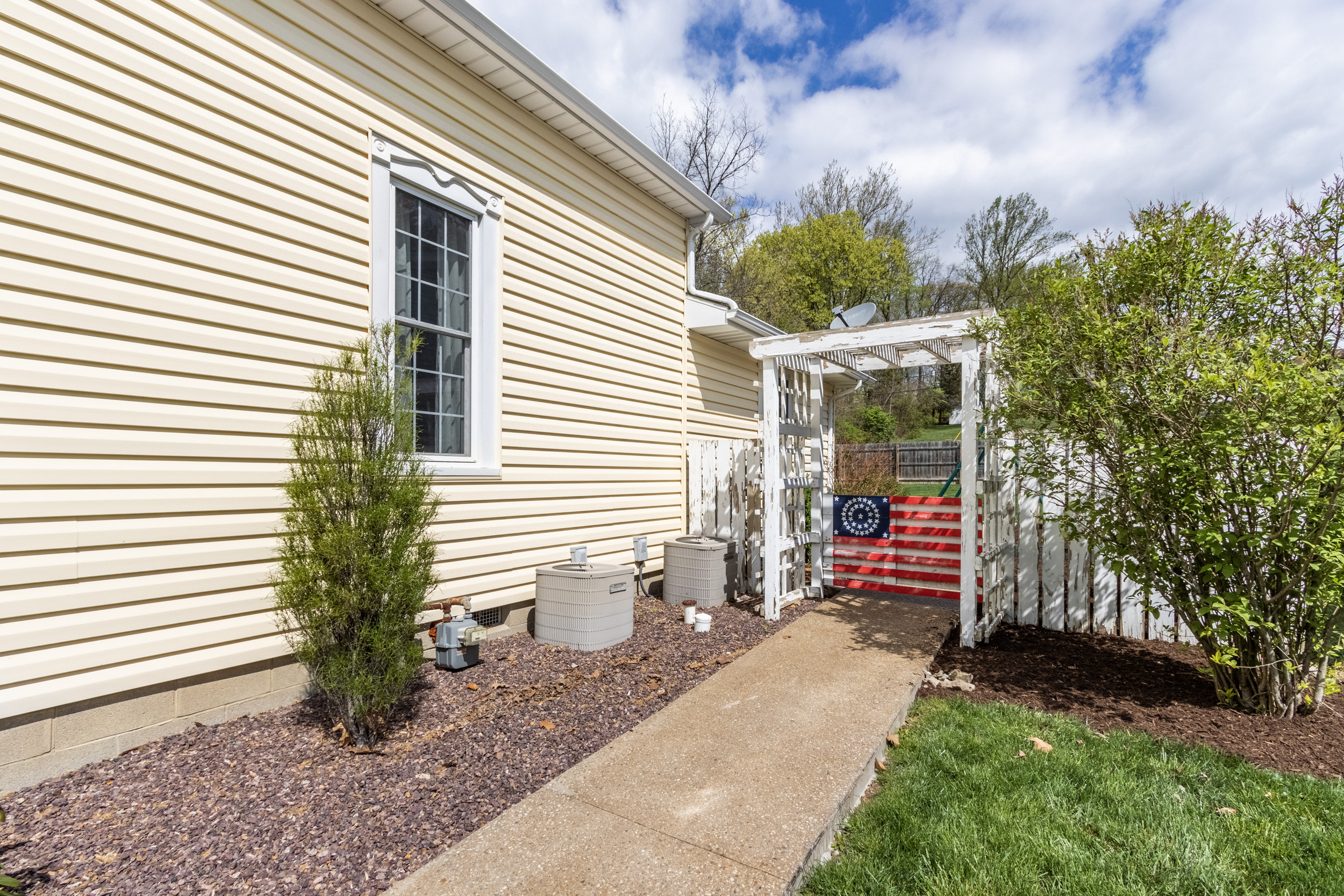 1034 County Line Road Batesville, IN 47006 - Photo 4 of 53 Gallery Image 4