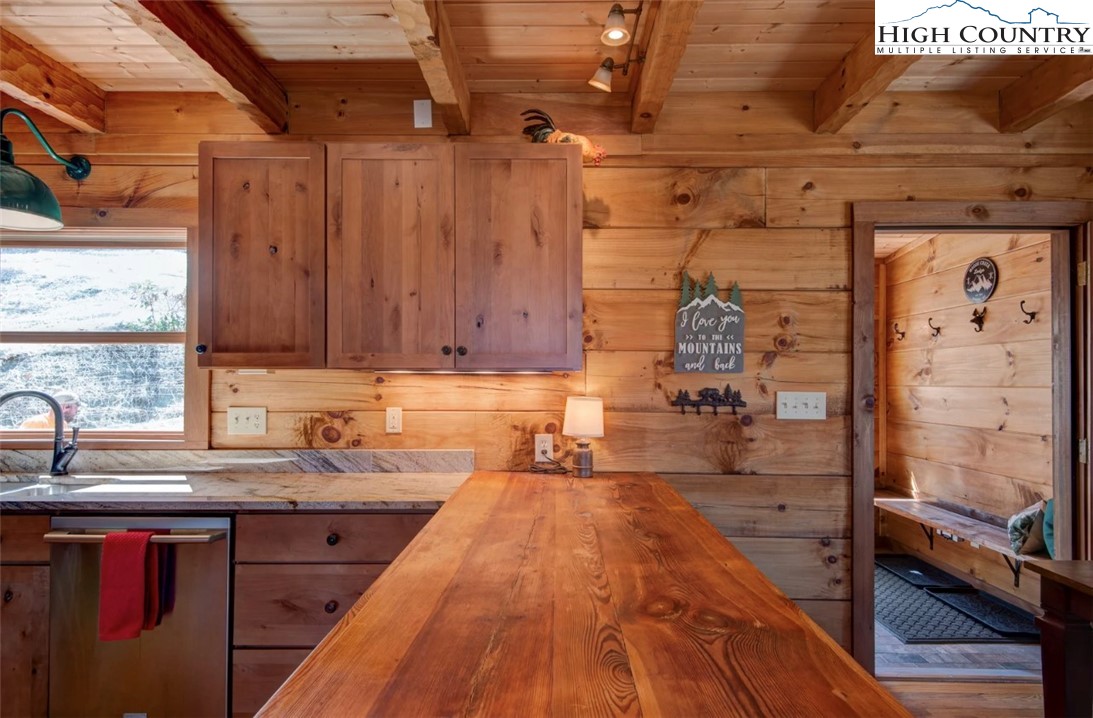 337 Rivers Crest Road Boone, NC 28607 - Photo 16 of 46