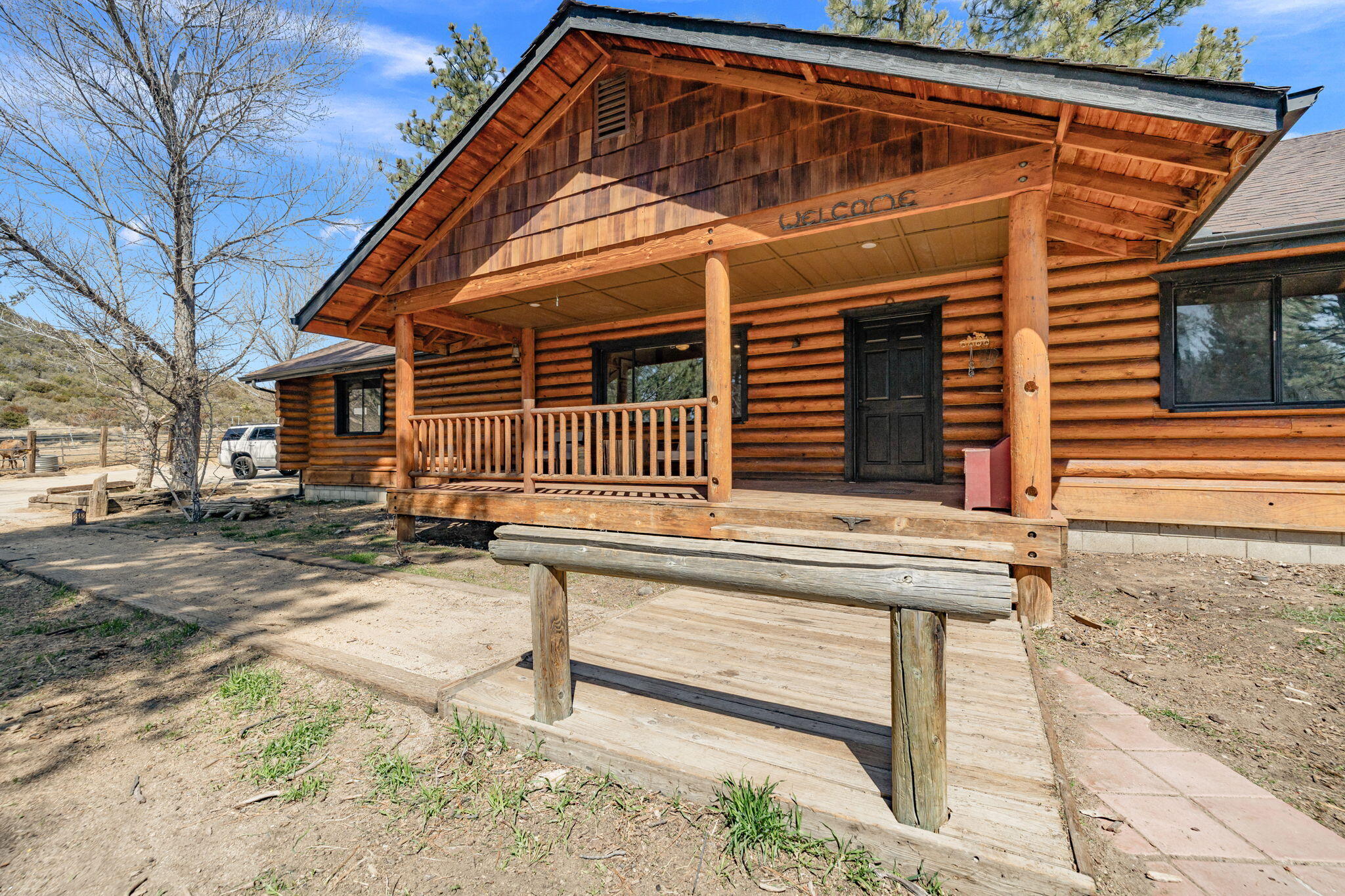 60640 Table Mountain Road Mountain Center, CA 92561 - Photo 28 of 53 a view of a house with wooden fence