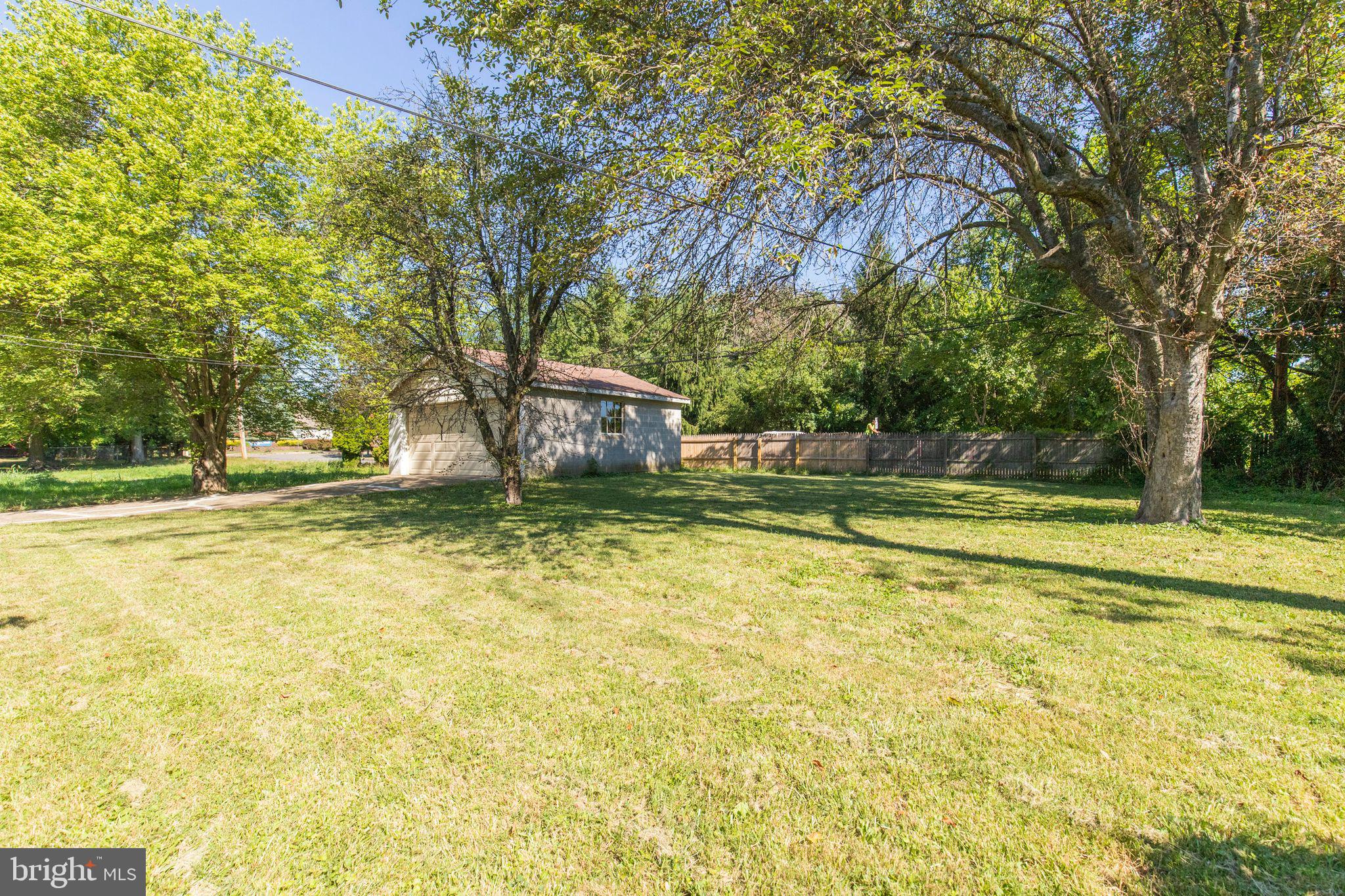 60 Willers Road Aston, PA 19014 - Photo 30 of 35 Back Lawn