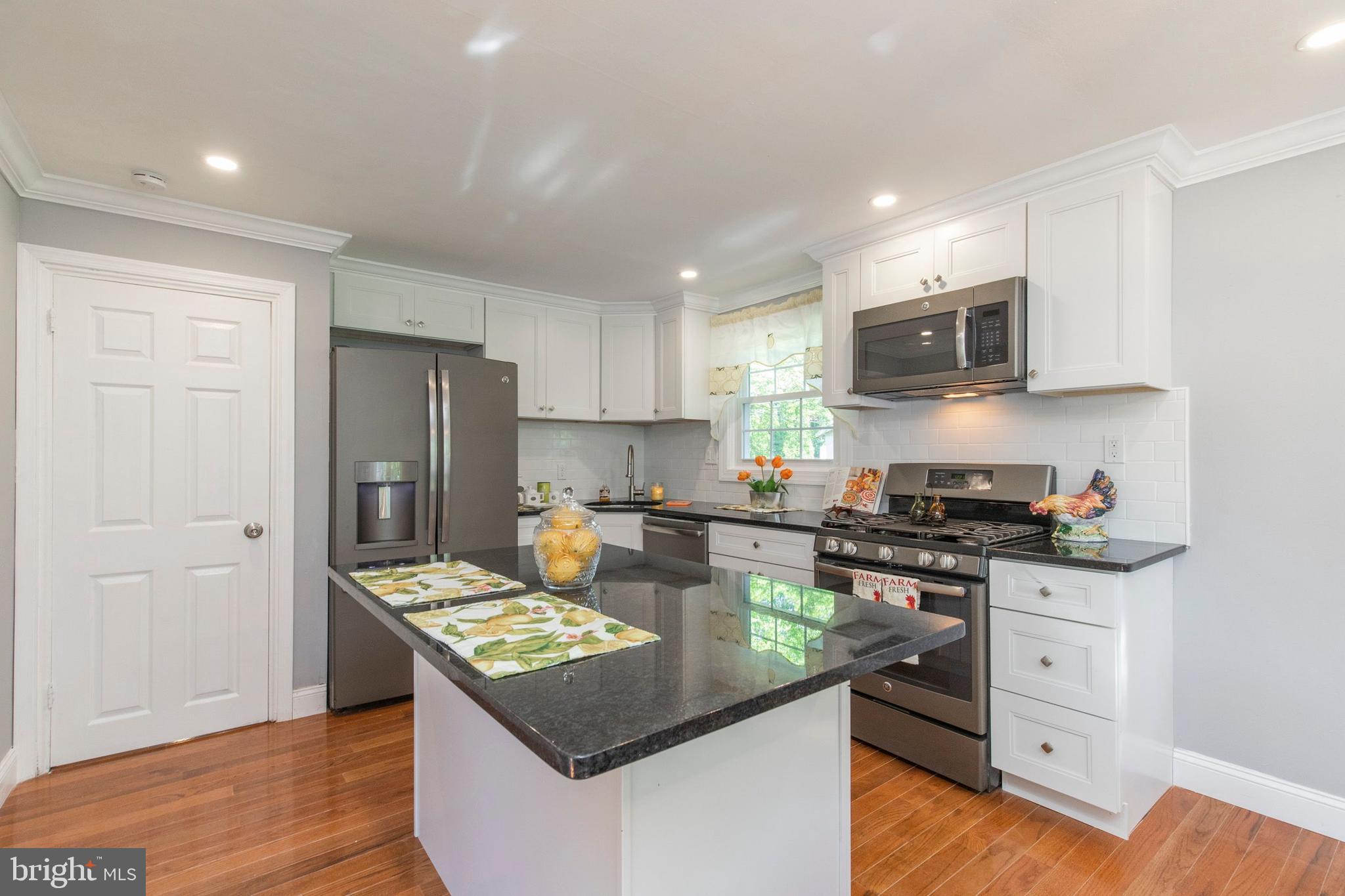 60 Willers Road Aston, PA 19014 - Photo 10 of 35 Kitchen
