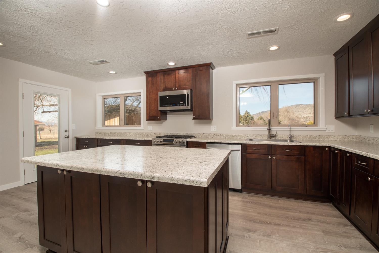 12481 Crystal Springs Road Klamath Falls, OR 97603 - Photo 4 of 35 Additional Photo