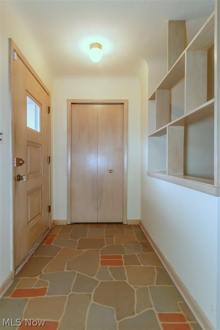 735 Edgewood Road Cleveland, OH 44143 - Photo 8 of 33 Gallery Image 8
