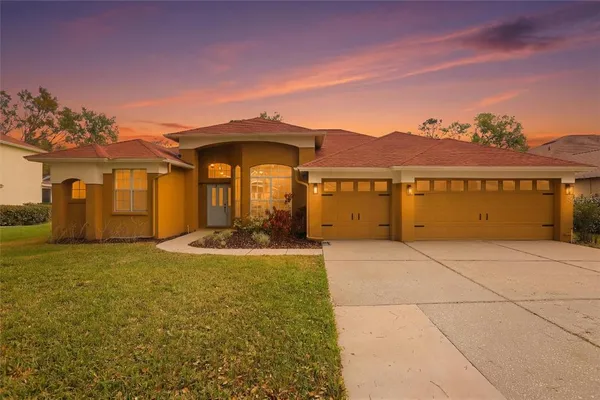 $449,000 | 5114 Twin Creeks Drive, Valrico, FL 33596