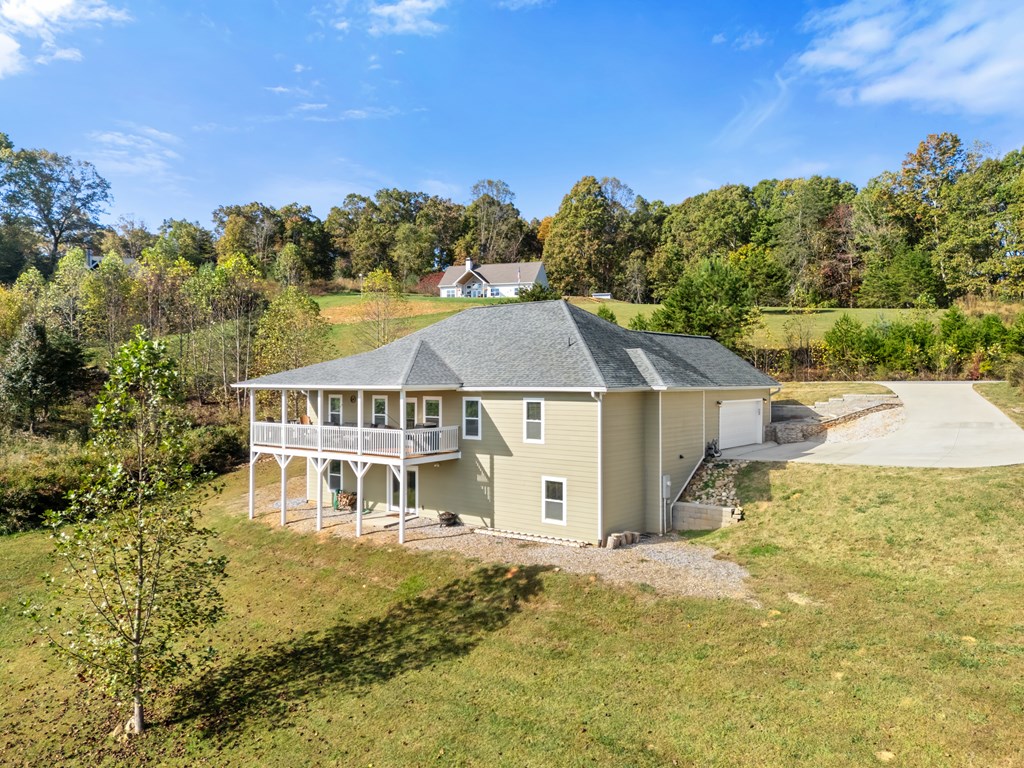 308 Mystic Ridge Blairsville, GA 30512 - Photo 2 of 68 an aerial view of a house with a big yard