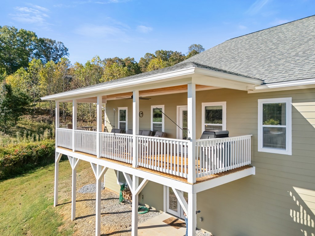 308 Mystic Ridge Blairsville, GA 30512 - Photo 4 of 68 front view of a house with a porch
