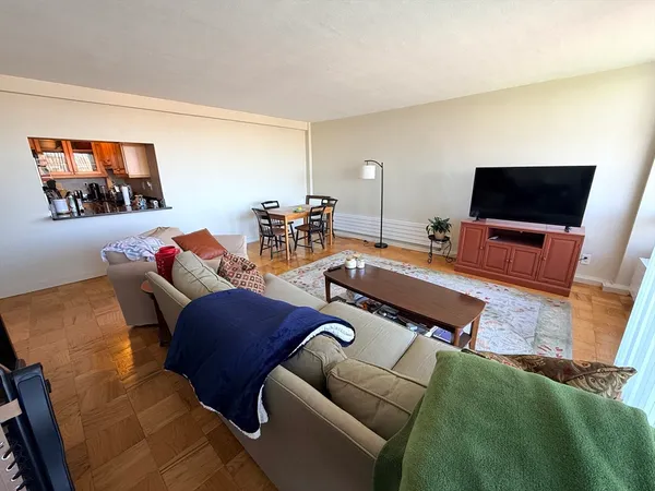 $3,400 | 60 Babcock Street, Unit 86, Brookline, MA 02446