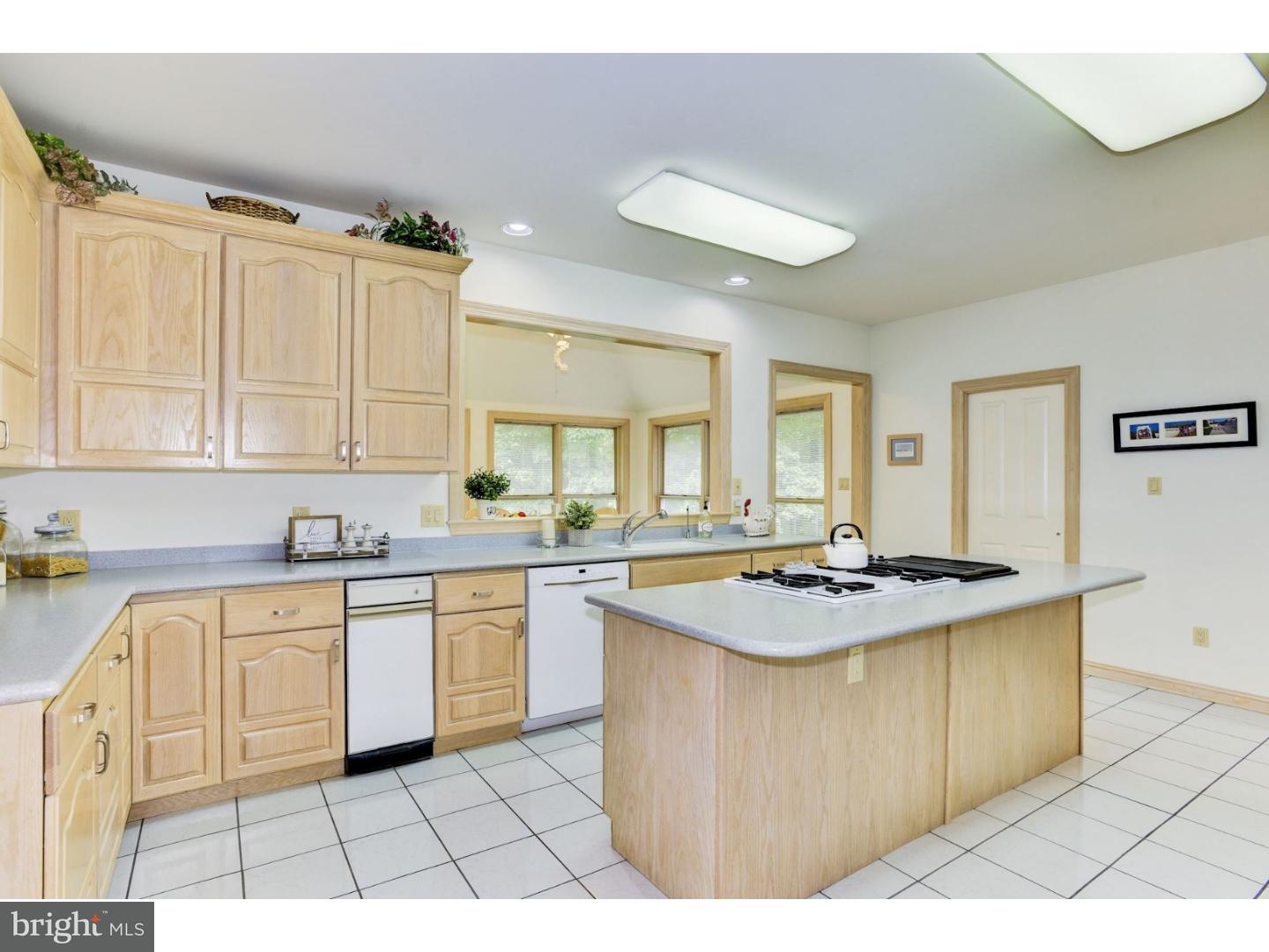 106 Mountainview Road Mount Laurel, NJ 08054 - Photo 8 of 23 Gallery Image 8