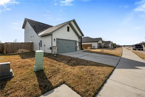 $322,499 | 2506 Lightfoot Lane, Bryan, TX 77803