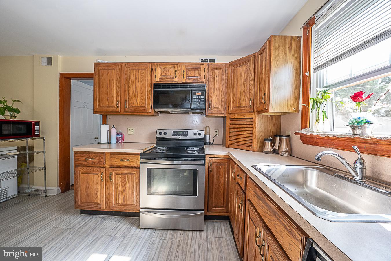 550 Broadview Road Upper Darby, PA 19082 - Photo 13 of 44
