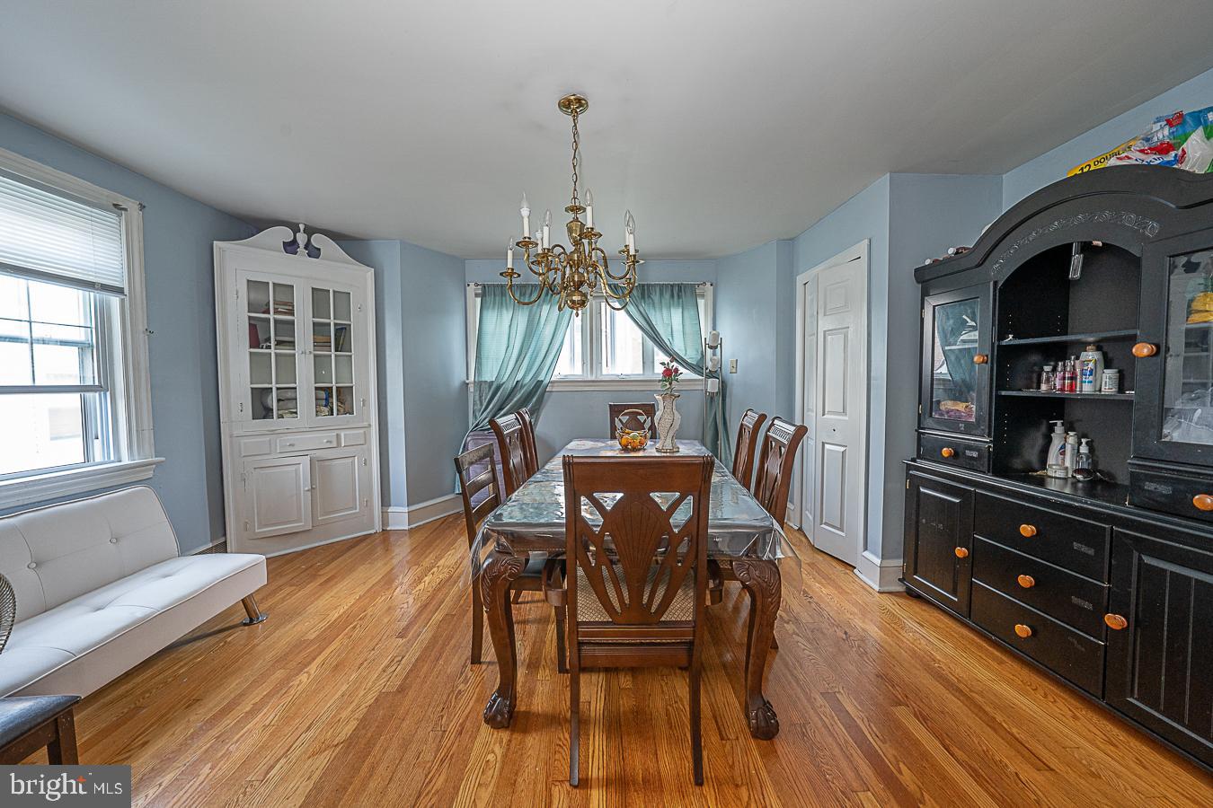 550 Broadview Road Upper Darby, PA 19082 - Photo 3 of 44