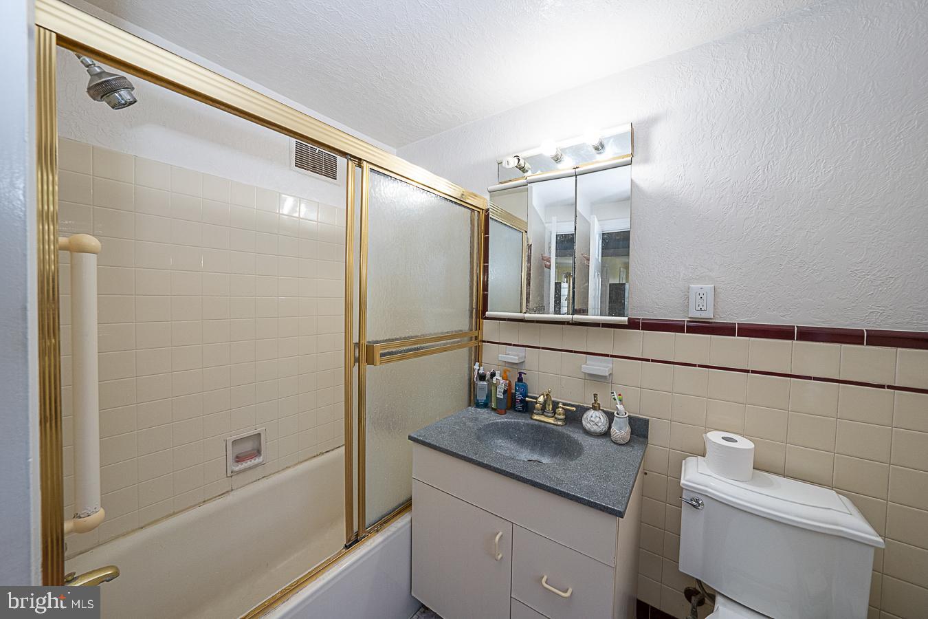 550 Broadview Road Upper Darby, PA 19082 - Photo 28 of 44