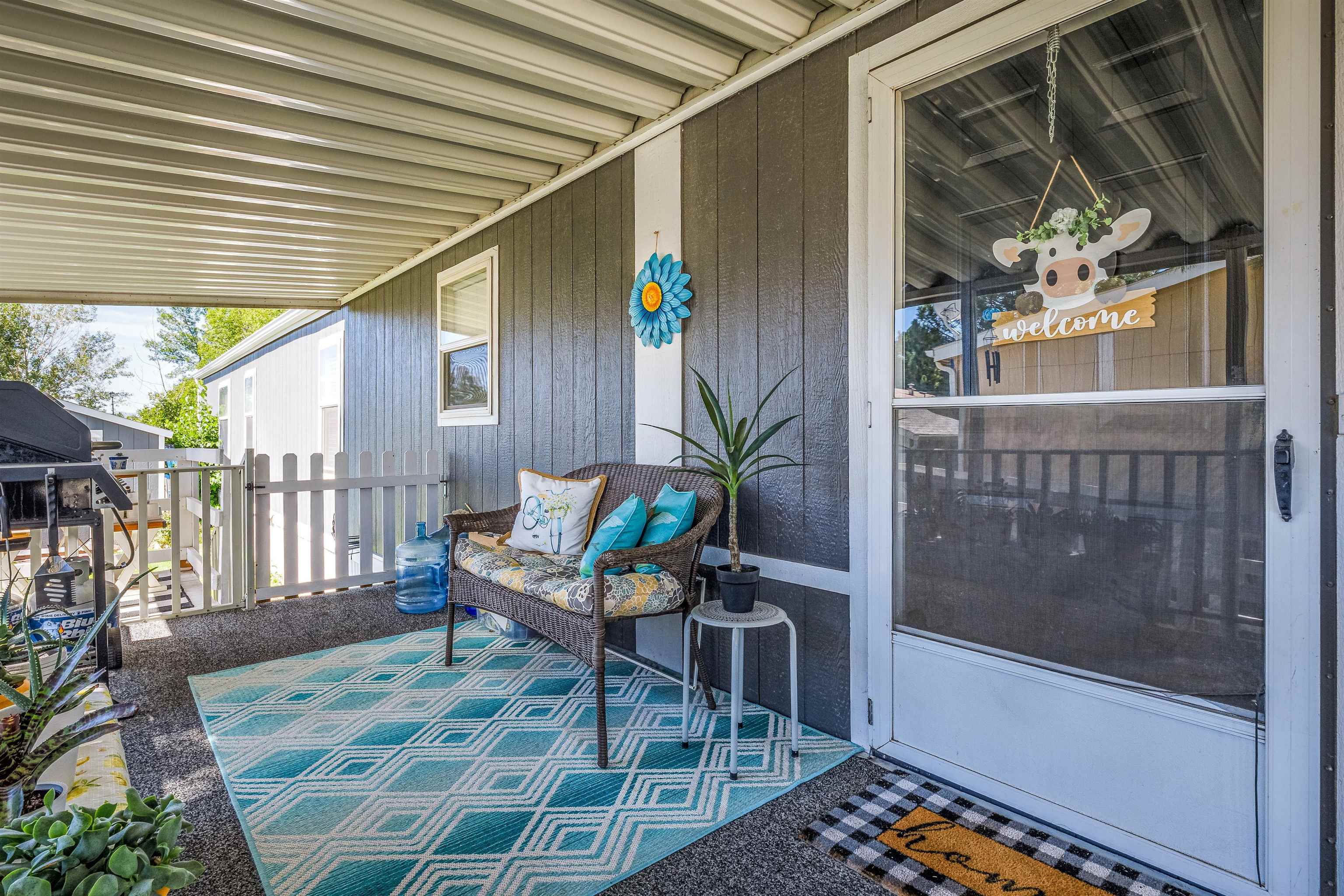 435 32 Road, Unit 705 Clifton, CO 81520 - Photo 3 of 25 a outdoor space with chairs