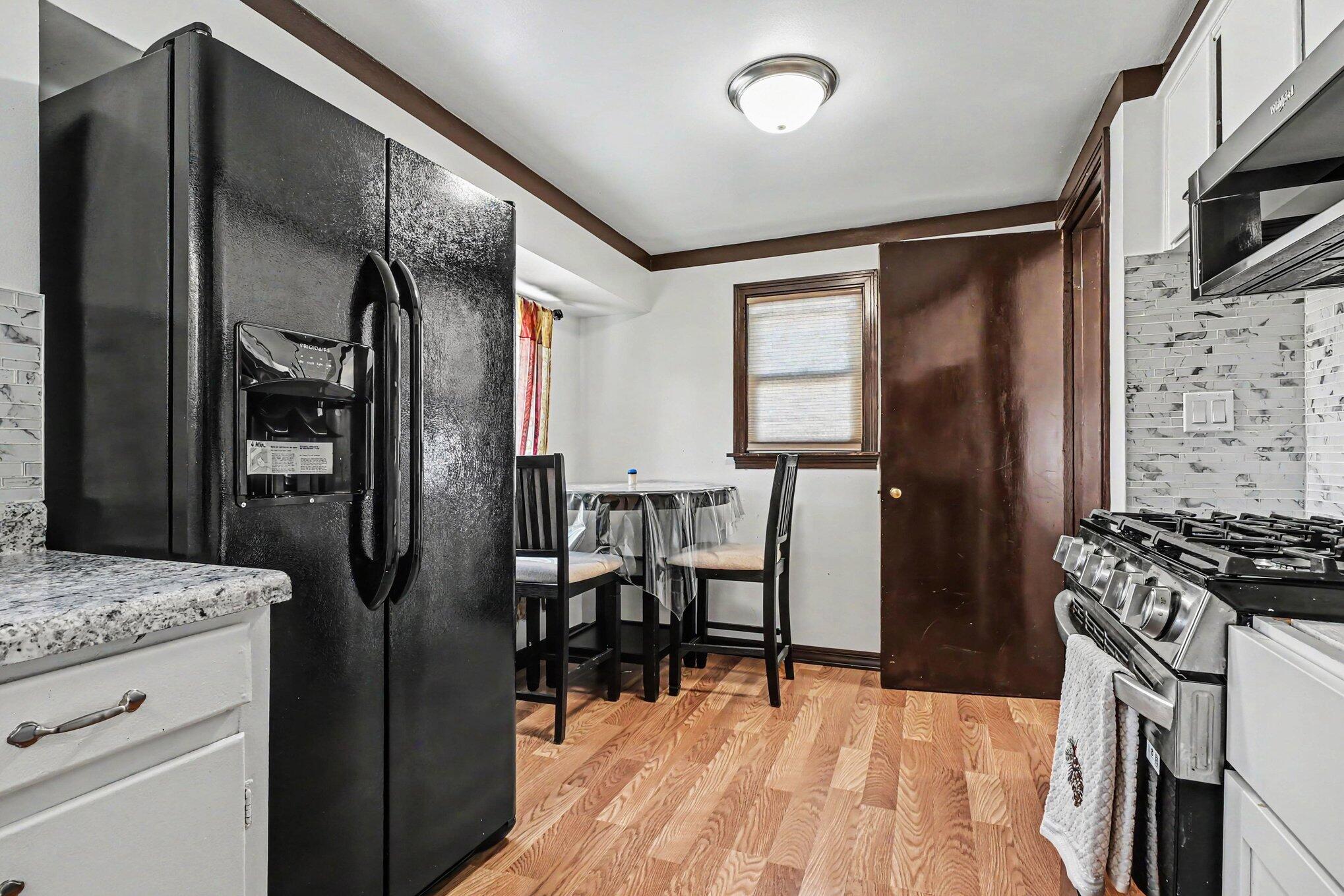 509 Allen Street La Porte, IN 46350 - Photo 6 of 25 2038x1359
