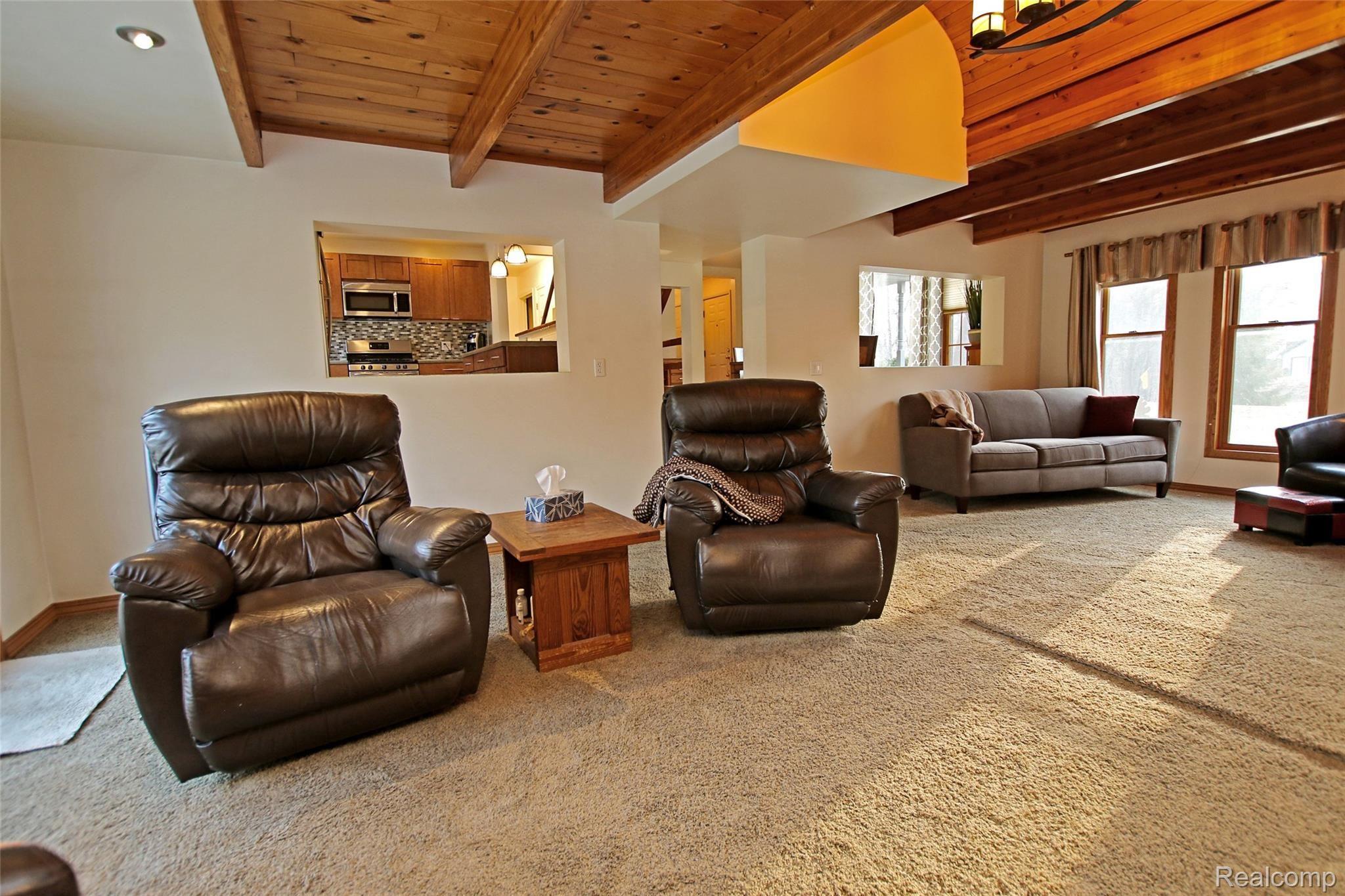 1085 Bird Road Ortonville, MI 48462 - Photo 22 of 79 22) Living Room.jpg