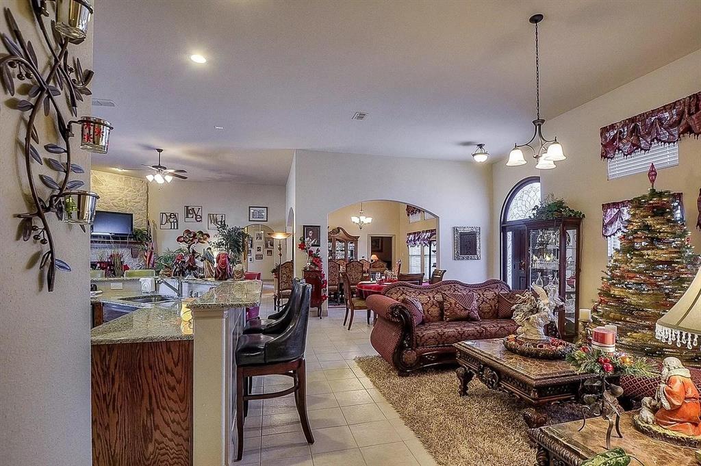 636 Possom Trot Hollow Road Whitewright, TX 75491 - Photo 7 of 40