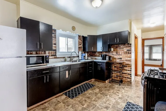 $1,150 | 38 Alexander Avenue, Cheektowaga, NY 14211