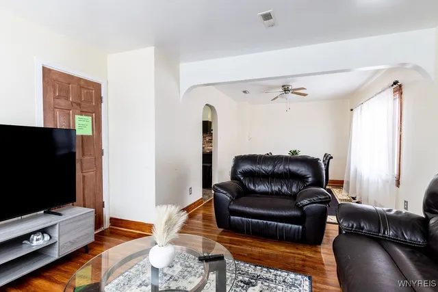 $1,150 | 38 Alexander Avenue, Cheektowaga, NY 14211