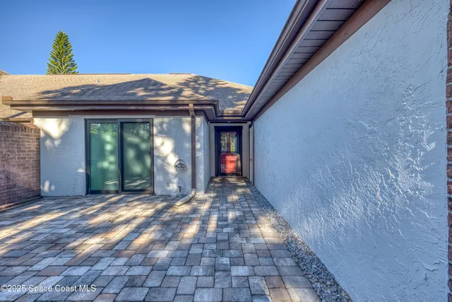a view of a pathway of a house
