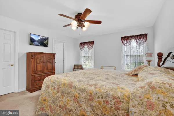 $300,000 | 38027 Davey Jones Boulevard, Greenbackville, VA 23356