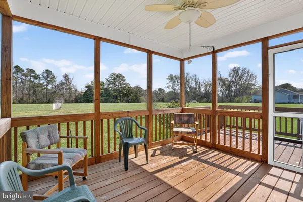 $300,000 | 38027 Davey Jones Boulevard, Greenbackville, VA 23356
