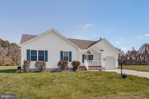 $300,000 | 38027 Davey Jones Boulevard, Greenbackville, VA 23356