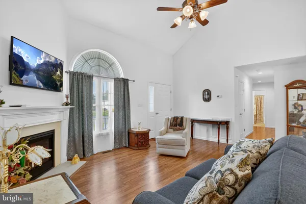 $300,000 | 38027 Davey Jones Boulevard, Greenbackville, VA 23356