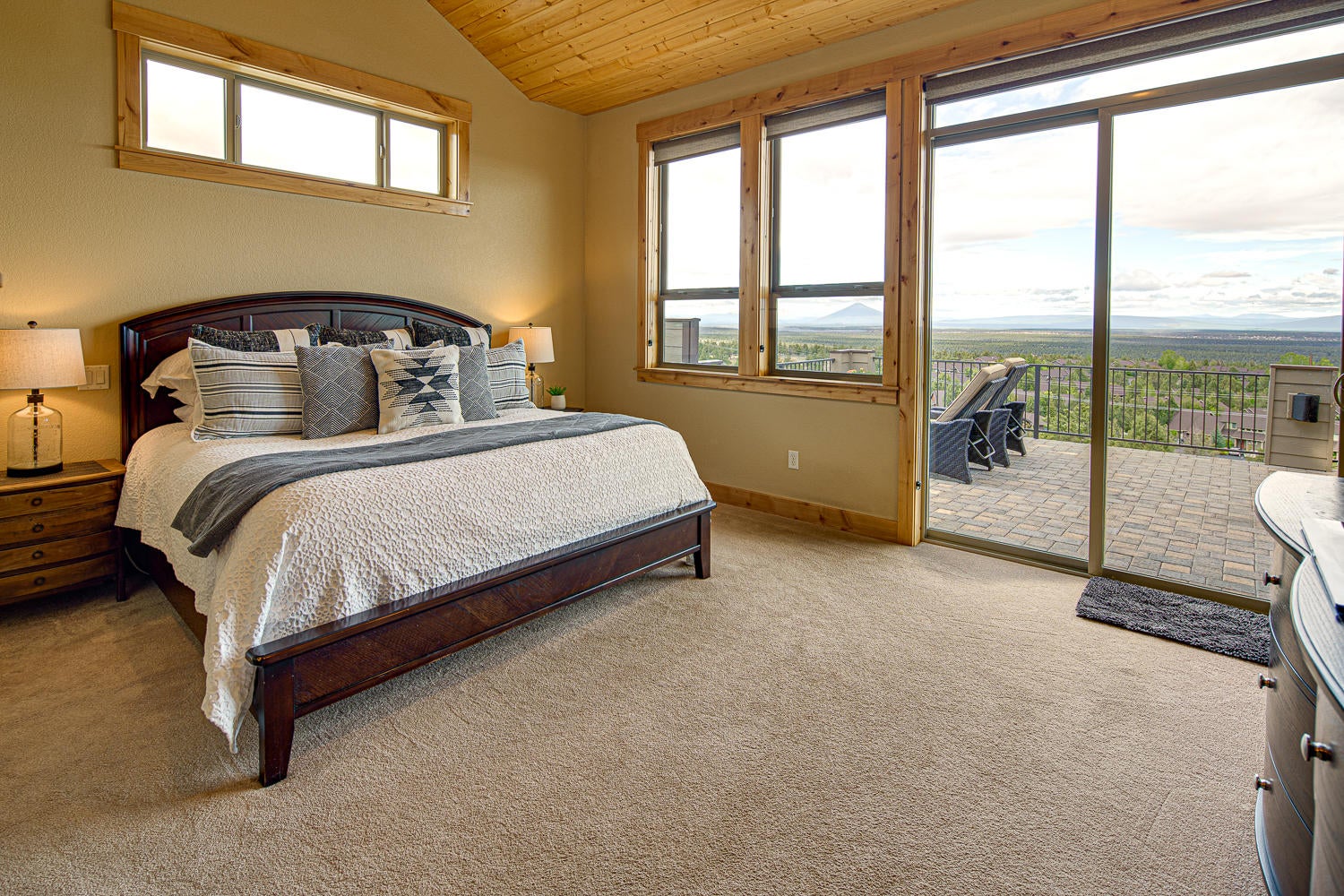 914 Highland View Loop Redmond, OR 97756 - Photo 33 of 50 914-253