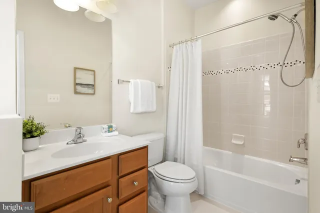 a group of people sitting in the middle of a building