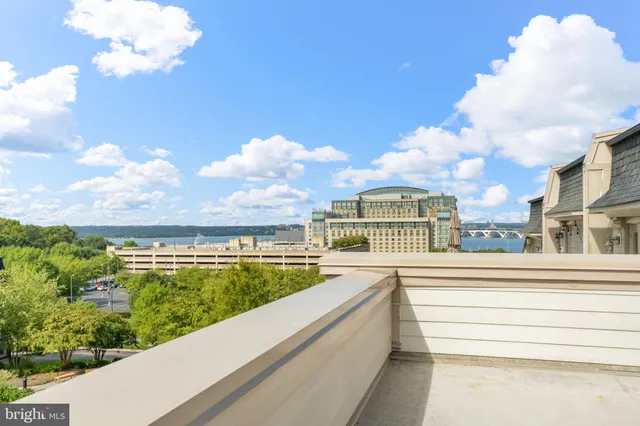 $699,997 | 509 Rampart Way, Unit 19, Oxon Hill, MD 20745