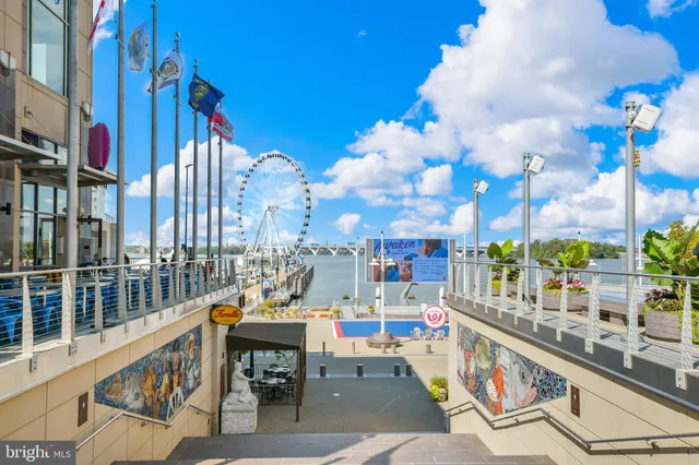 $699,997 | 509 Rampart Way, Unit 19, Oxon Hill, MD 20745