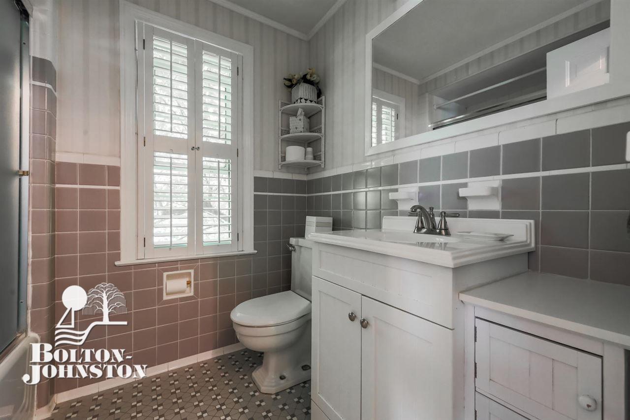 885 Hawthorne Road Grosse Pointe, MI 48236 - Photo 21 of 36 31349100-20.JPG